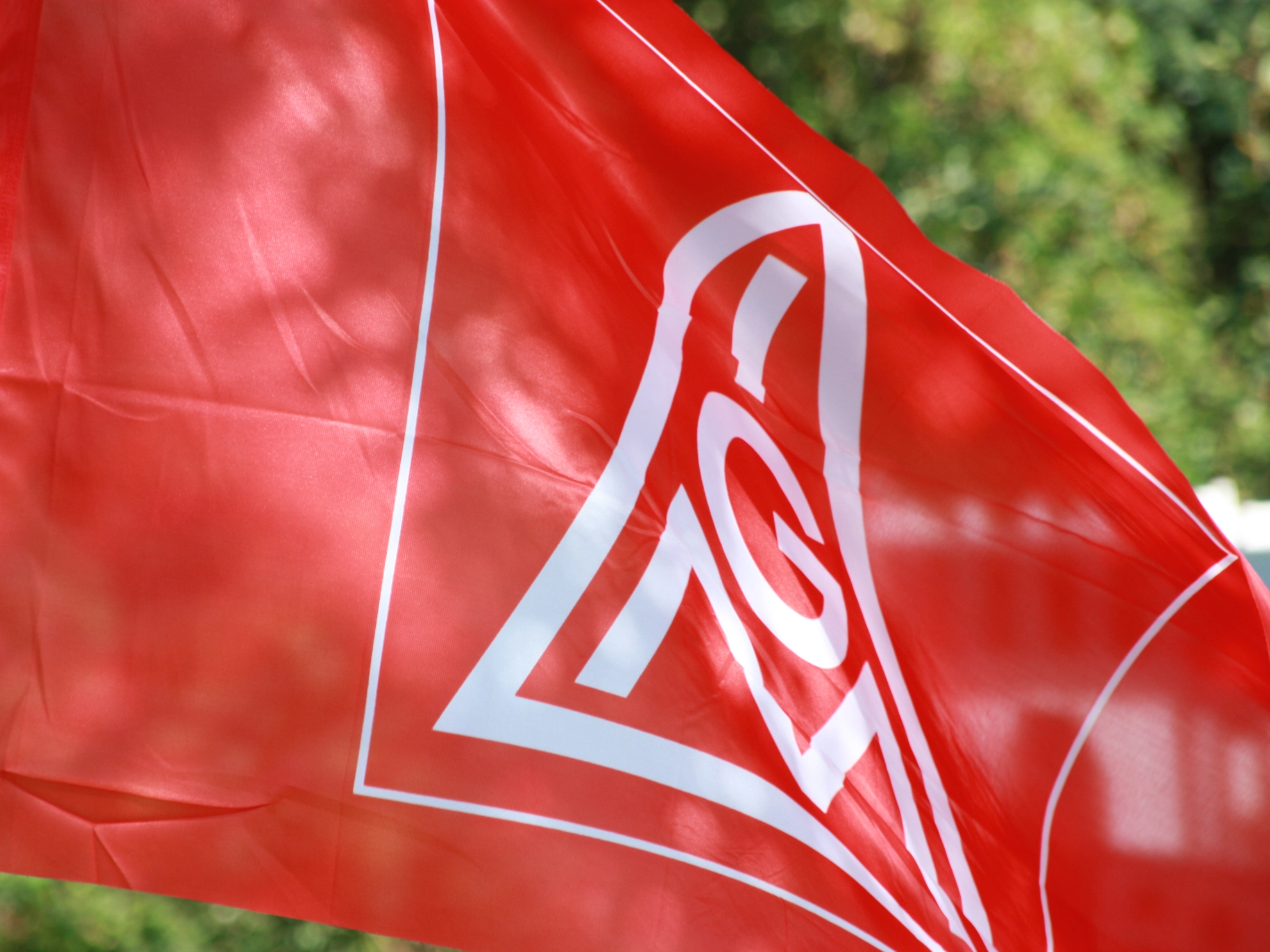 Bild einer Fahne für den Serviceteaser