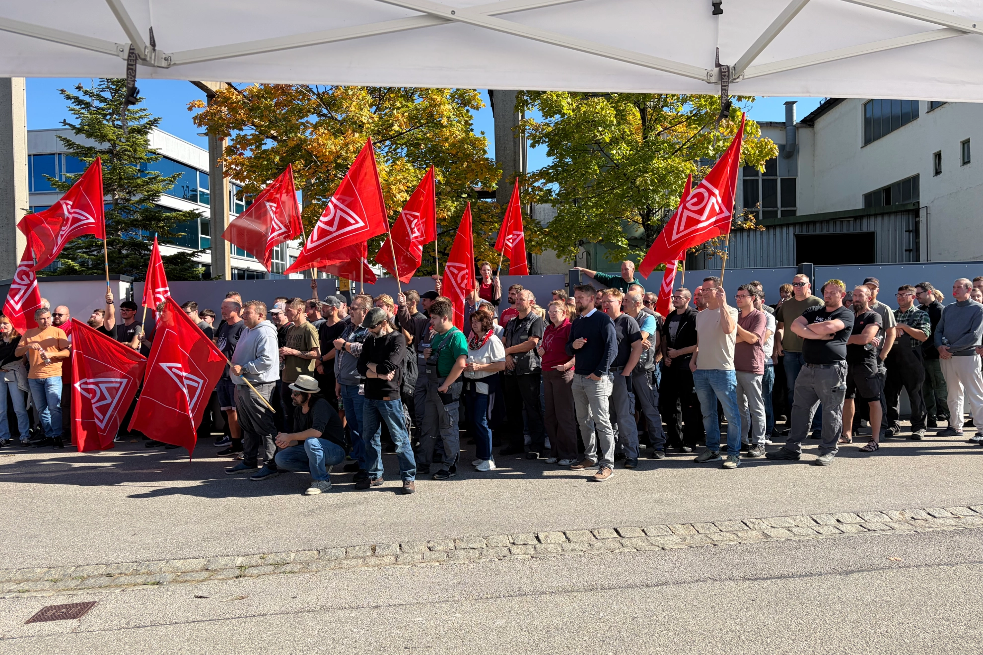 Warnstreik Alzmetall